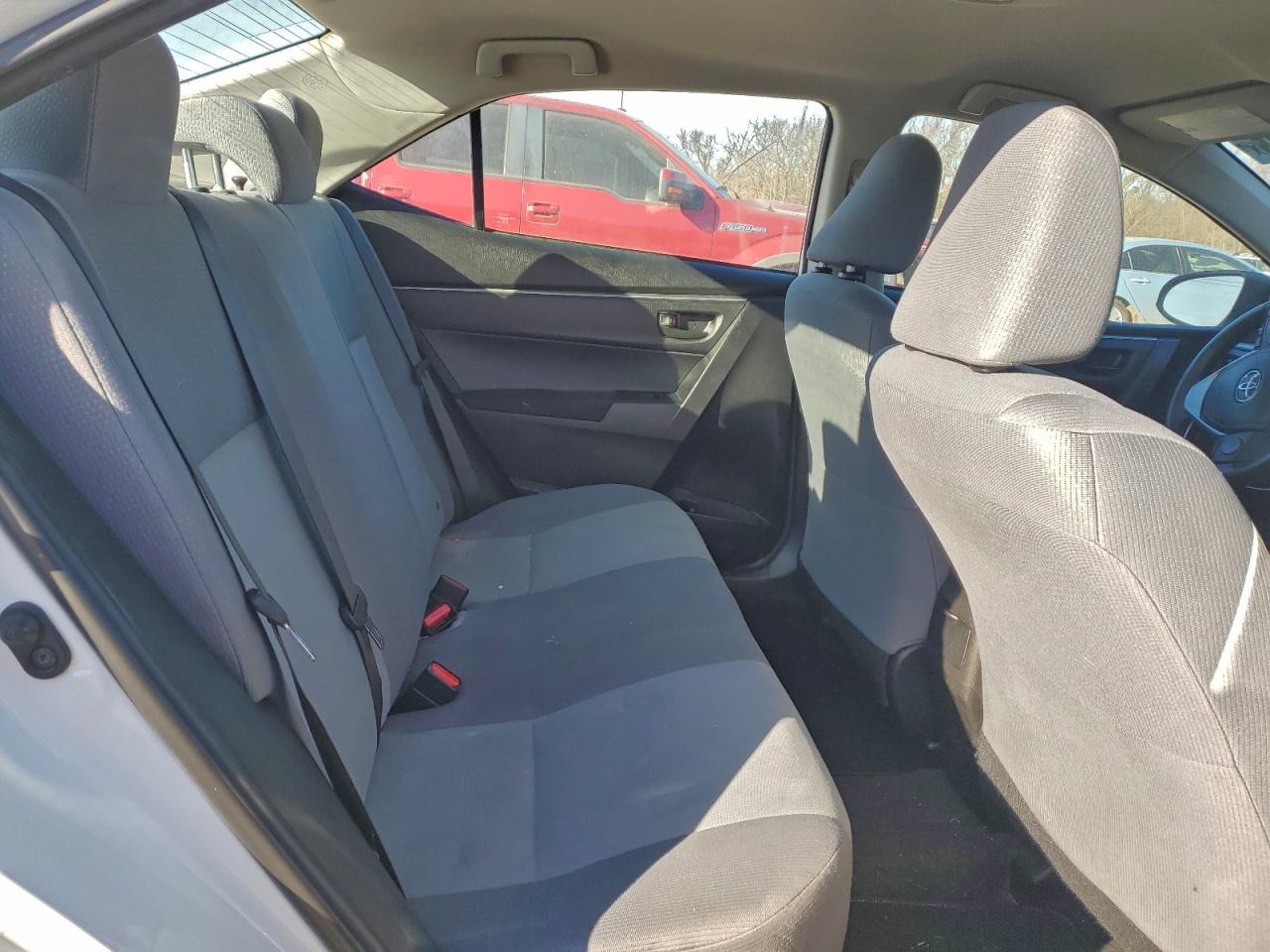 Toyota Corolla L Image 5