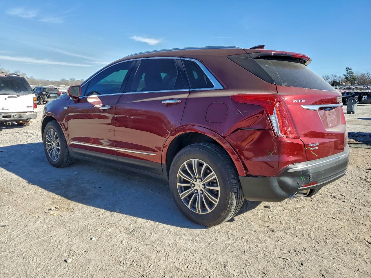 Cadillac XT5 Luxury Image 2