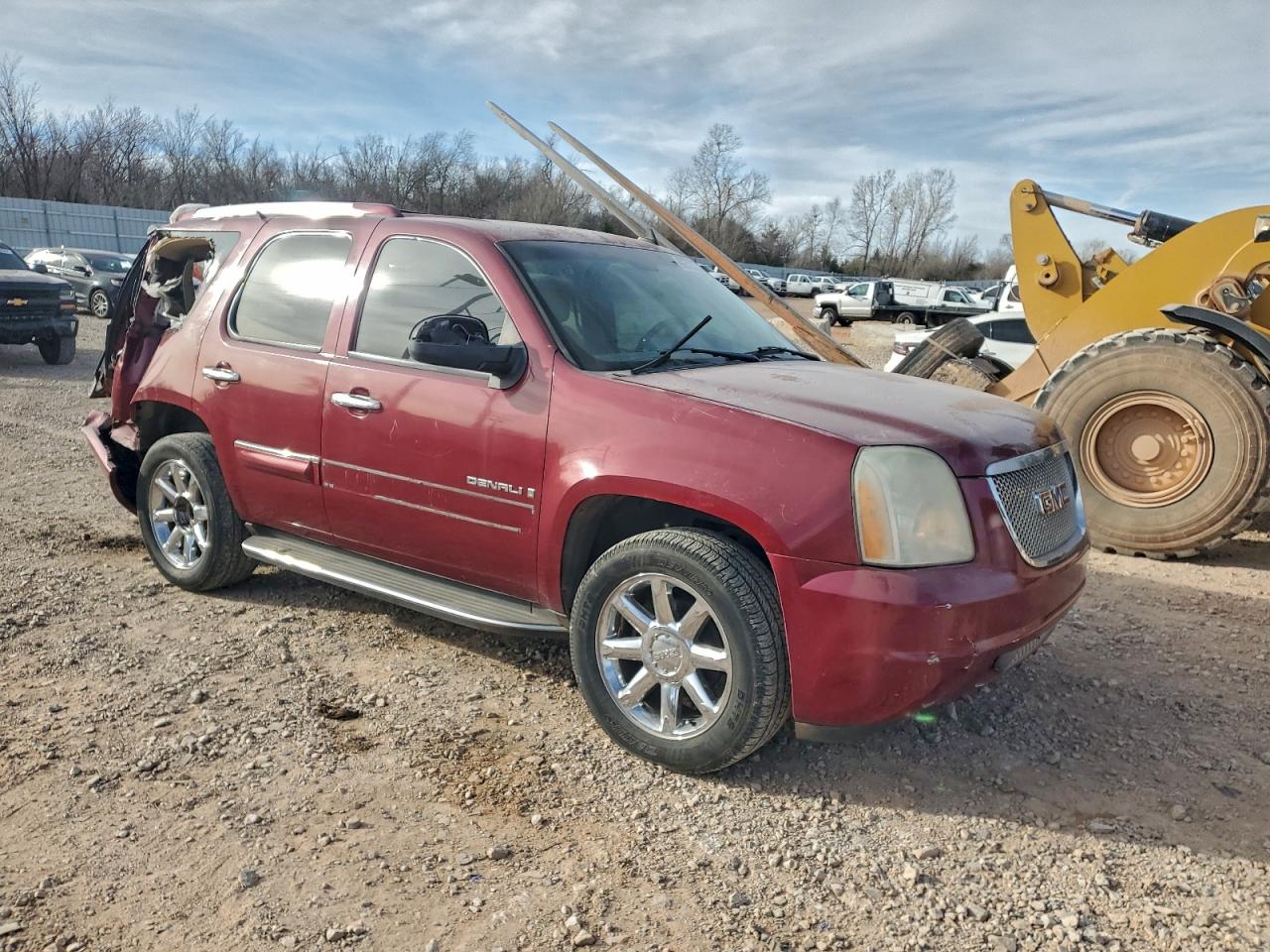 GMC Yukon Denali Image 9