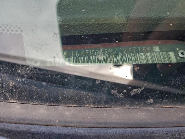 GMC Yukon Denali Image 11