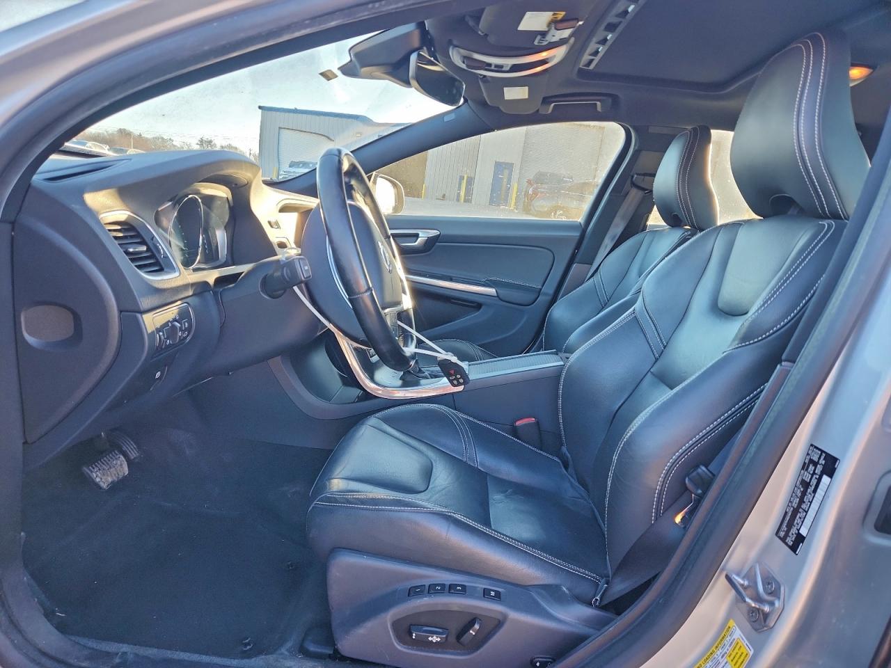 Volvo S60 Premier Image 4