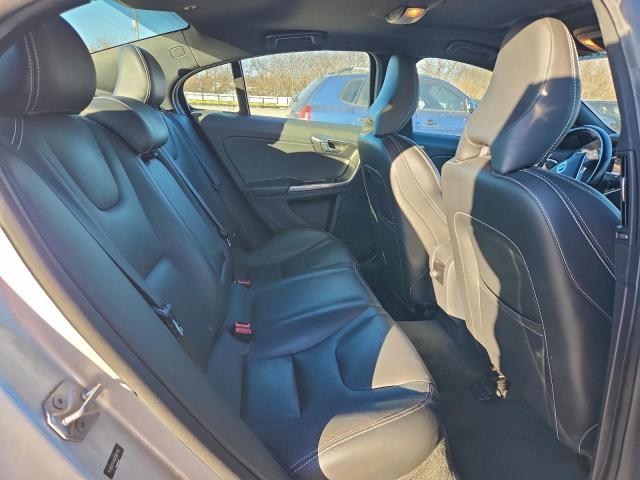 Volvo S60 Premier Image 2