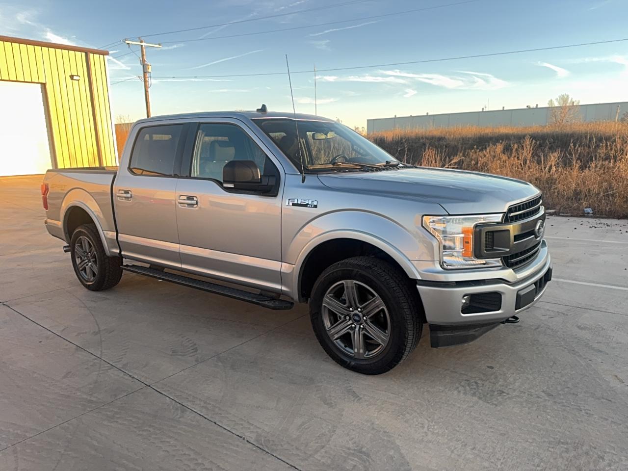 Ford F-150 Supercrew Image 1