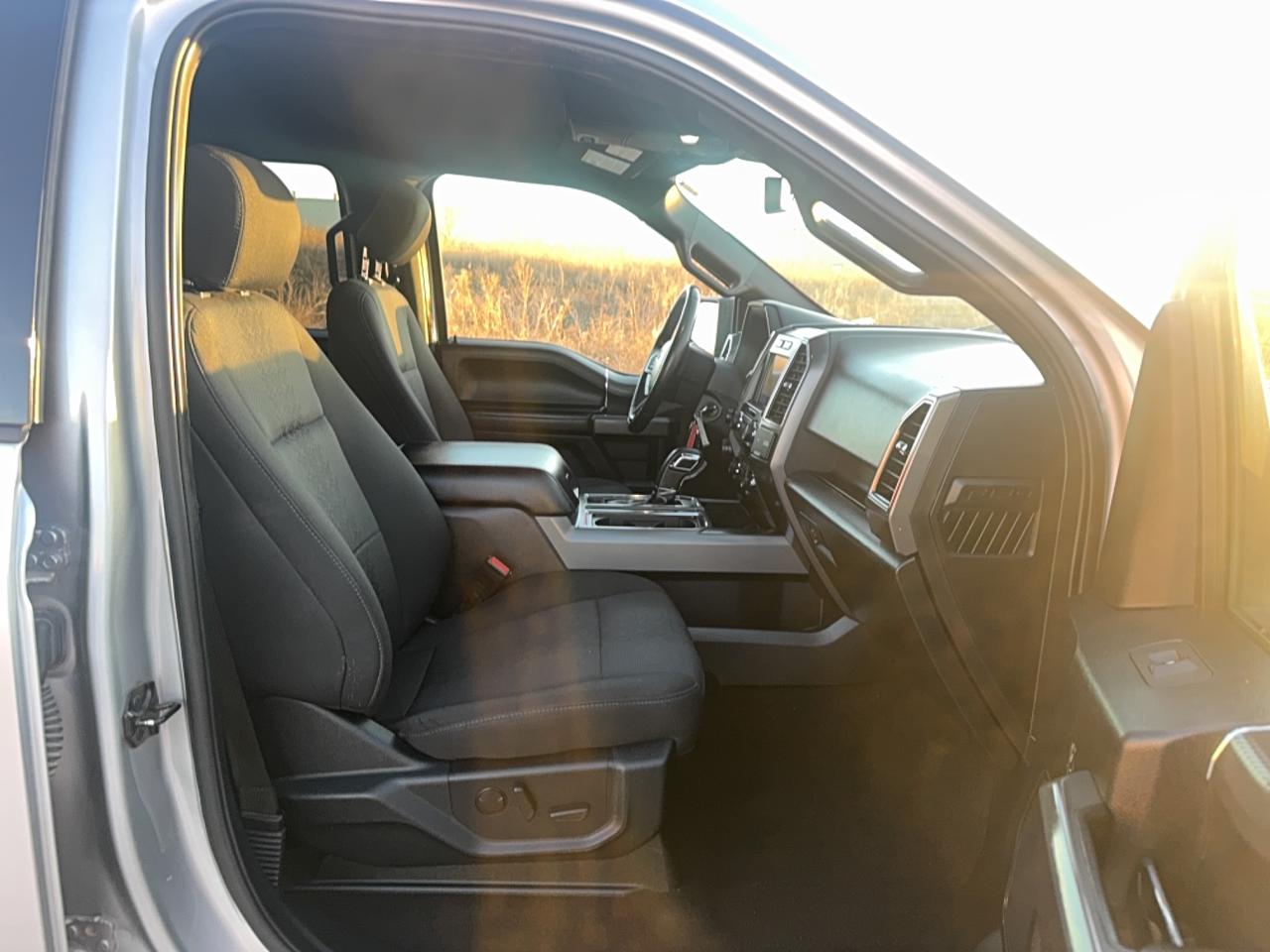 Ford F-150 Supercrew Image 7