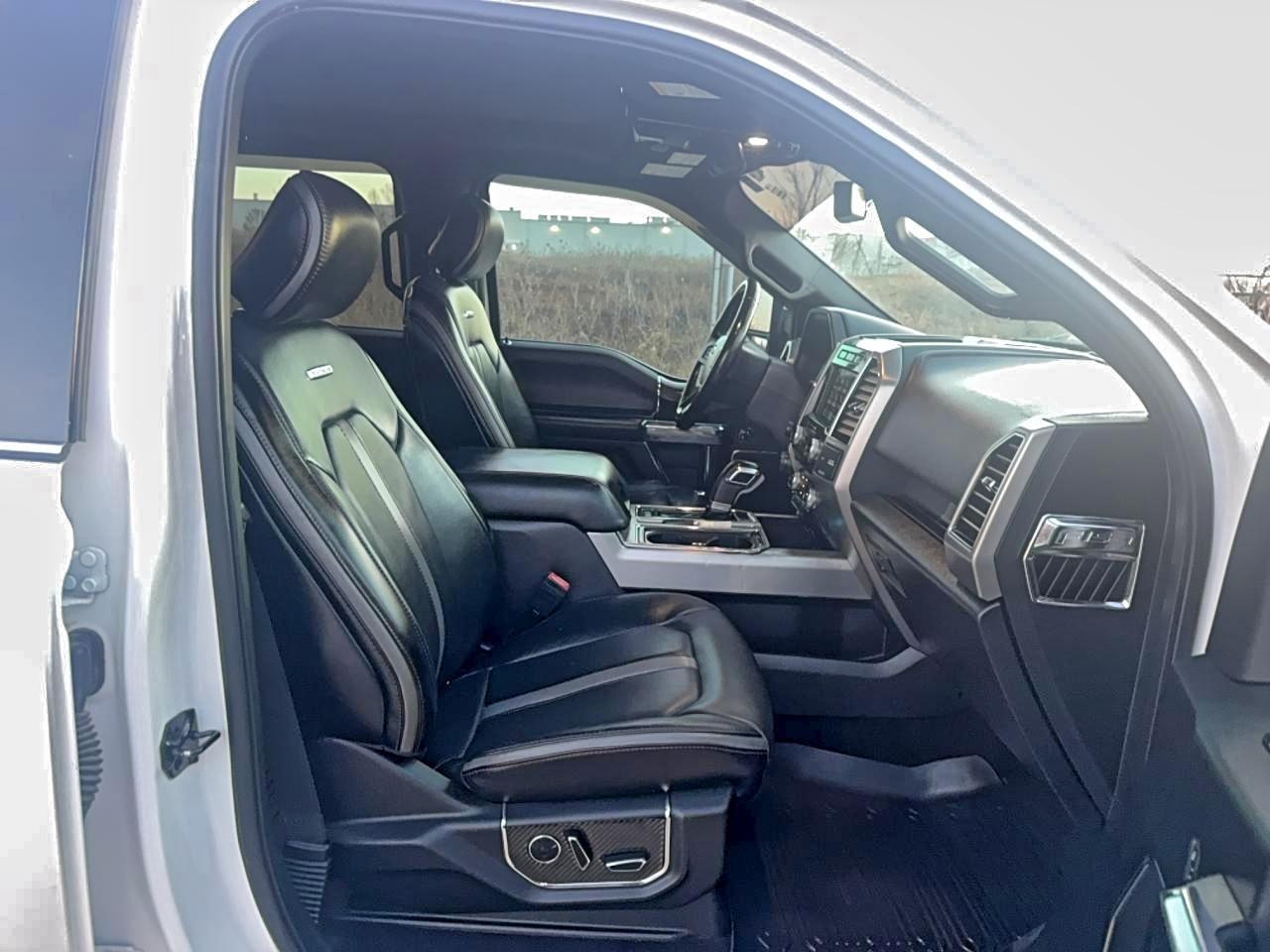 Ford F-150 Supercrew Image 3