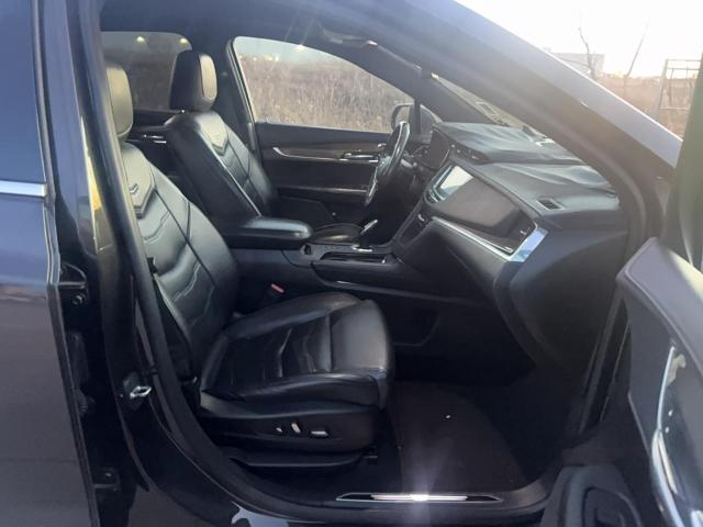 Cadillac XT5 Platinum Image 5