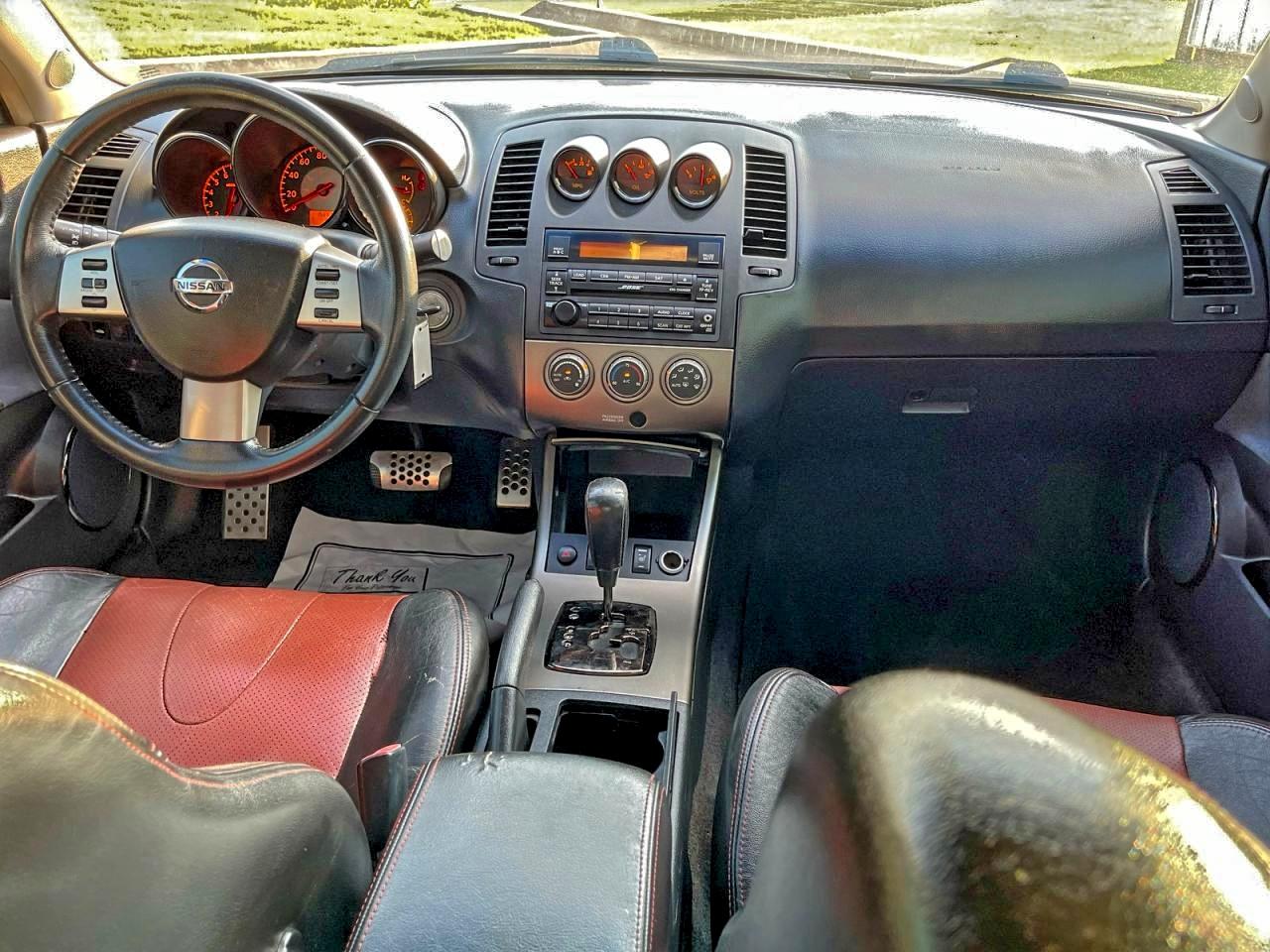 Nissan Altima Se Image 9