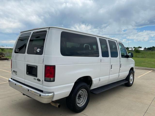 Ford Econoline E350 Super Duty Wagon Image 2