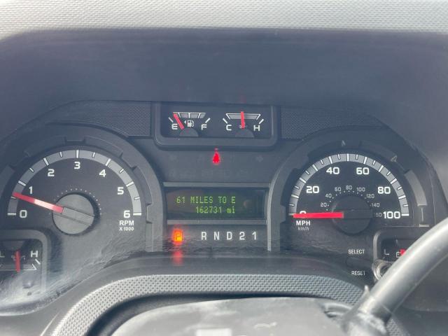 Ford Econoline E350 Super Duty Wagon Image 5