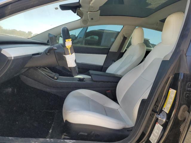 Tesla Model 3 Image 9