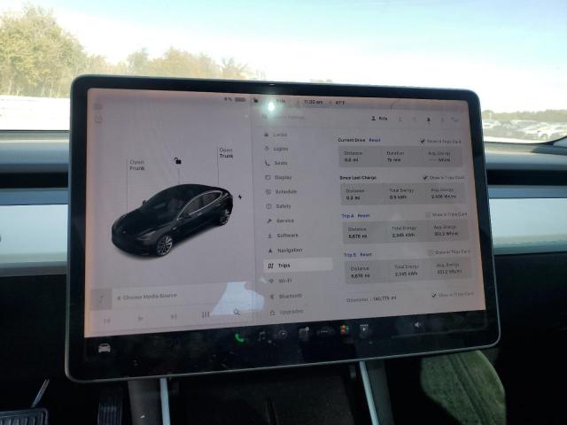 Tesla Model 3 Image 11