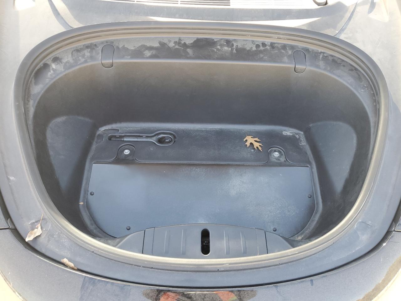 Tesla Model 3 Image 12