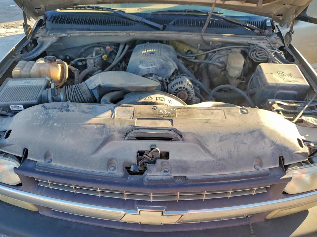 Chevrolet Silverado C1500 Image 11