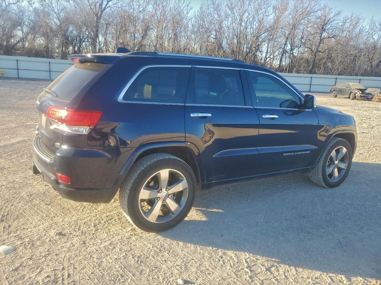 Jeep Grand Cherokee Overland Image 4