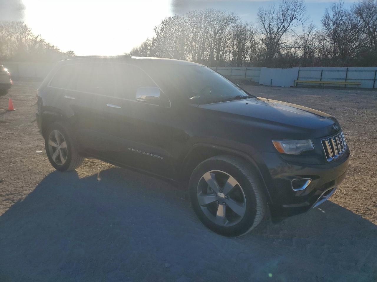 Jeep Grand Cherokee Overland Image 3