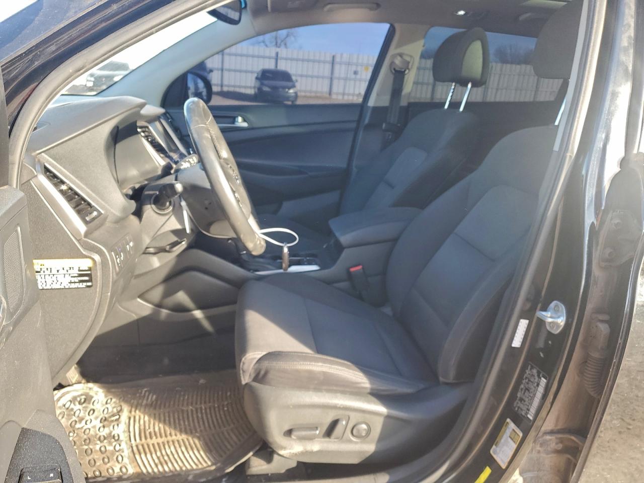 Hyundai TUCSON Value Image 4