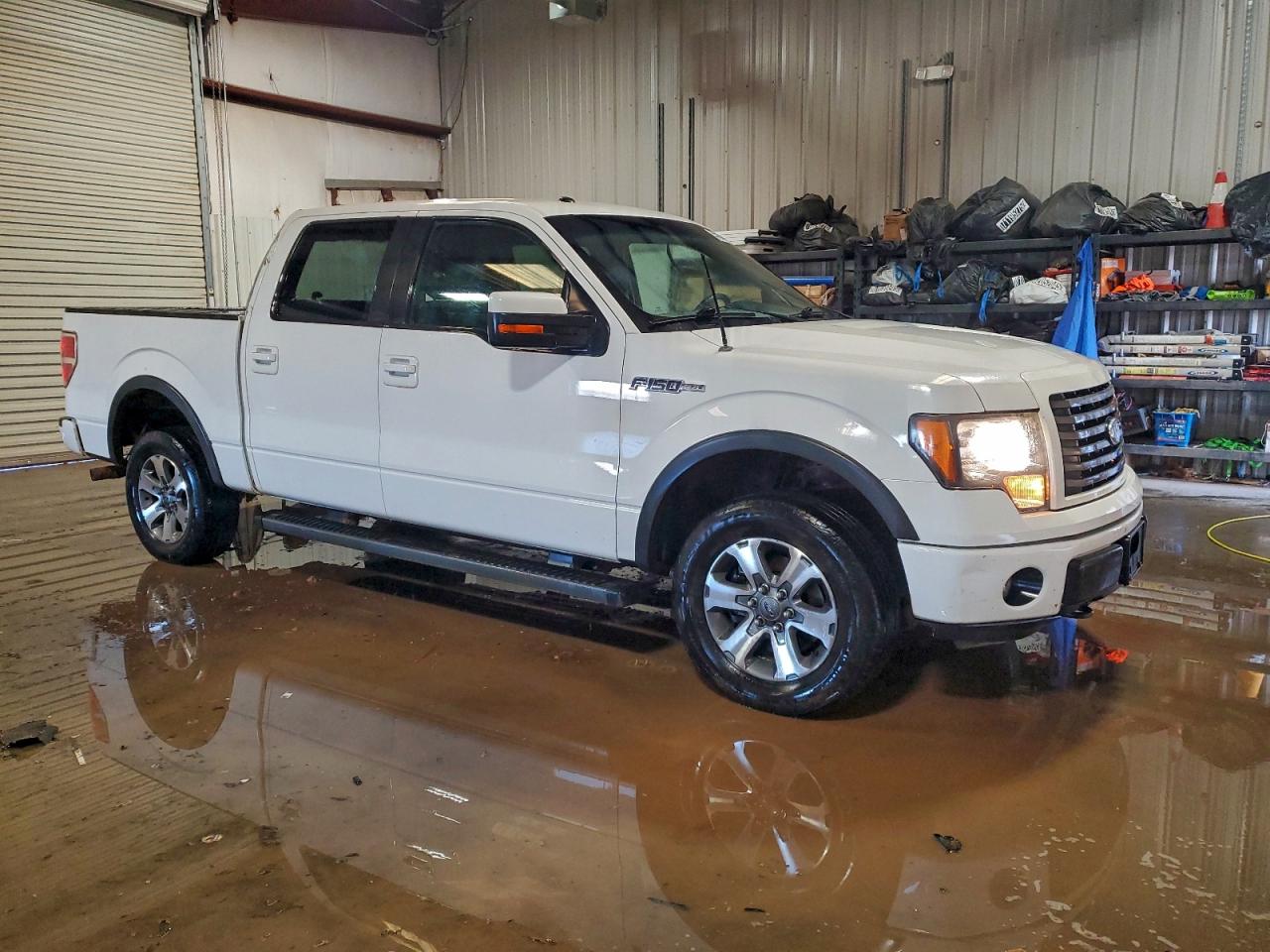 Ford F-150 Supercrew Image 12