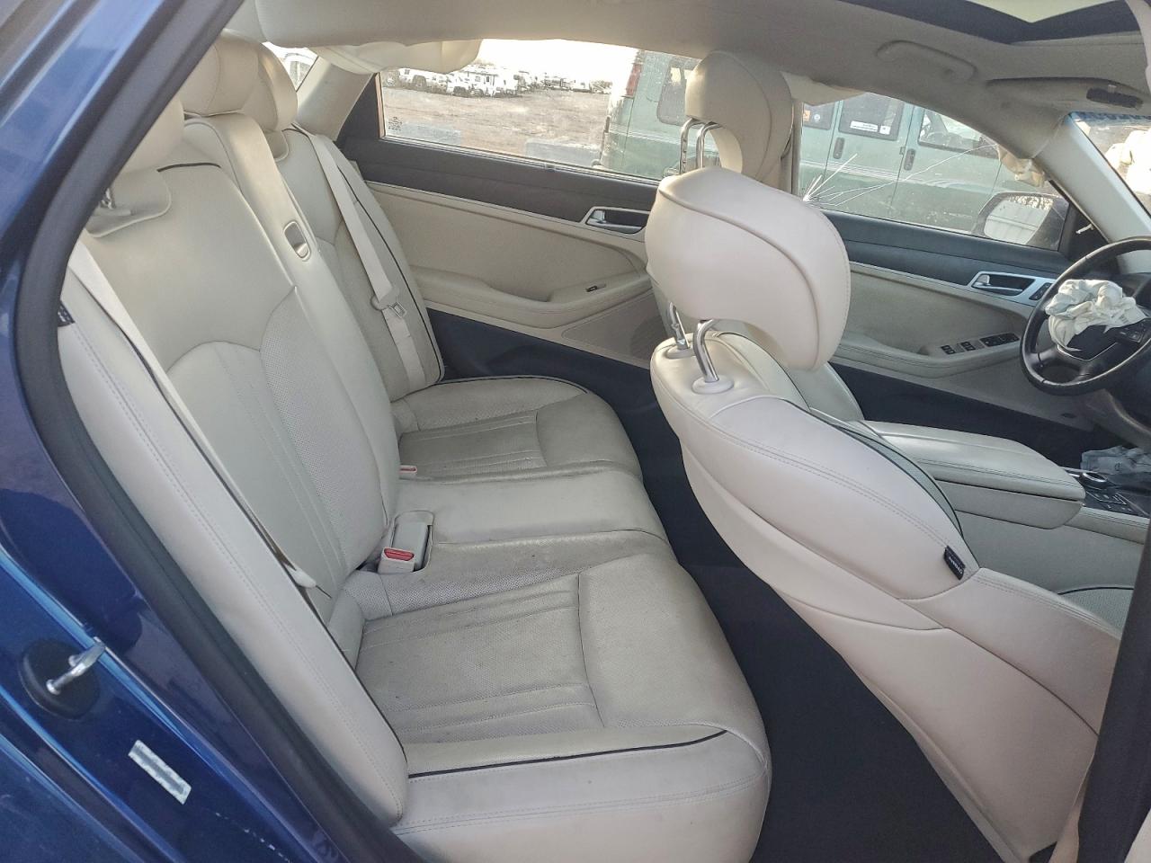 Hyundai Genesis 3.8l Image 10