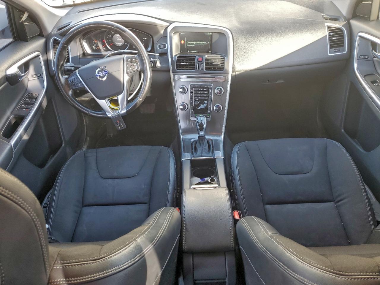 Volvo XC60 T5 Image 2