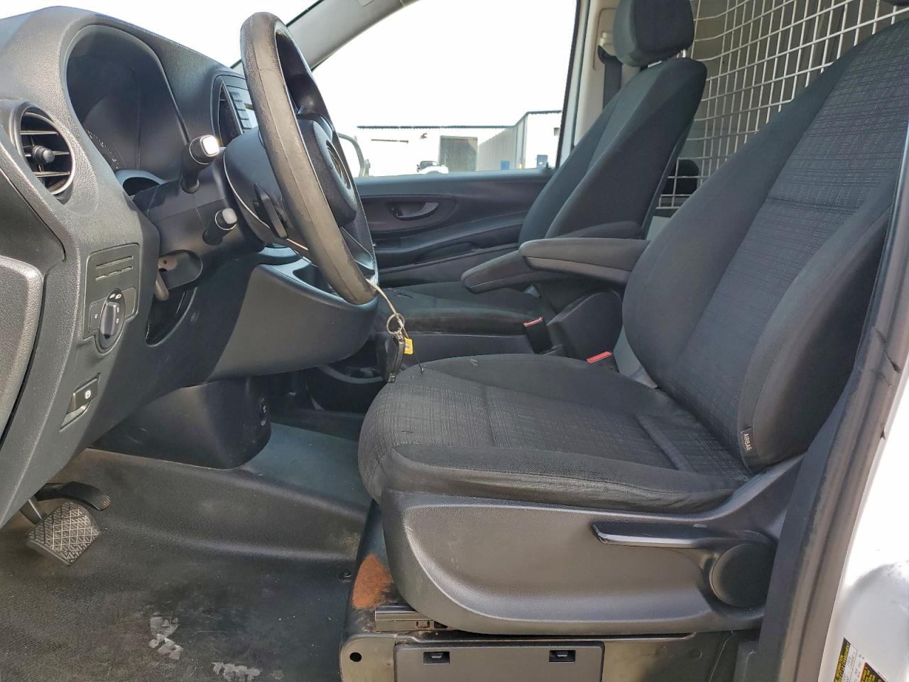 Mercedes-Benz Metris Image 5