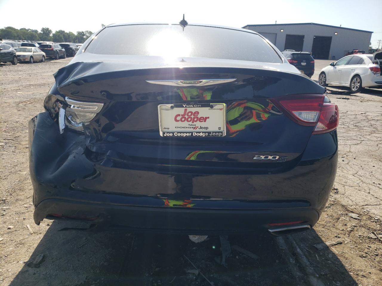 Chrysler 200 S Image 5