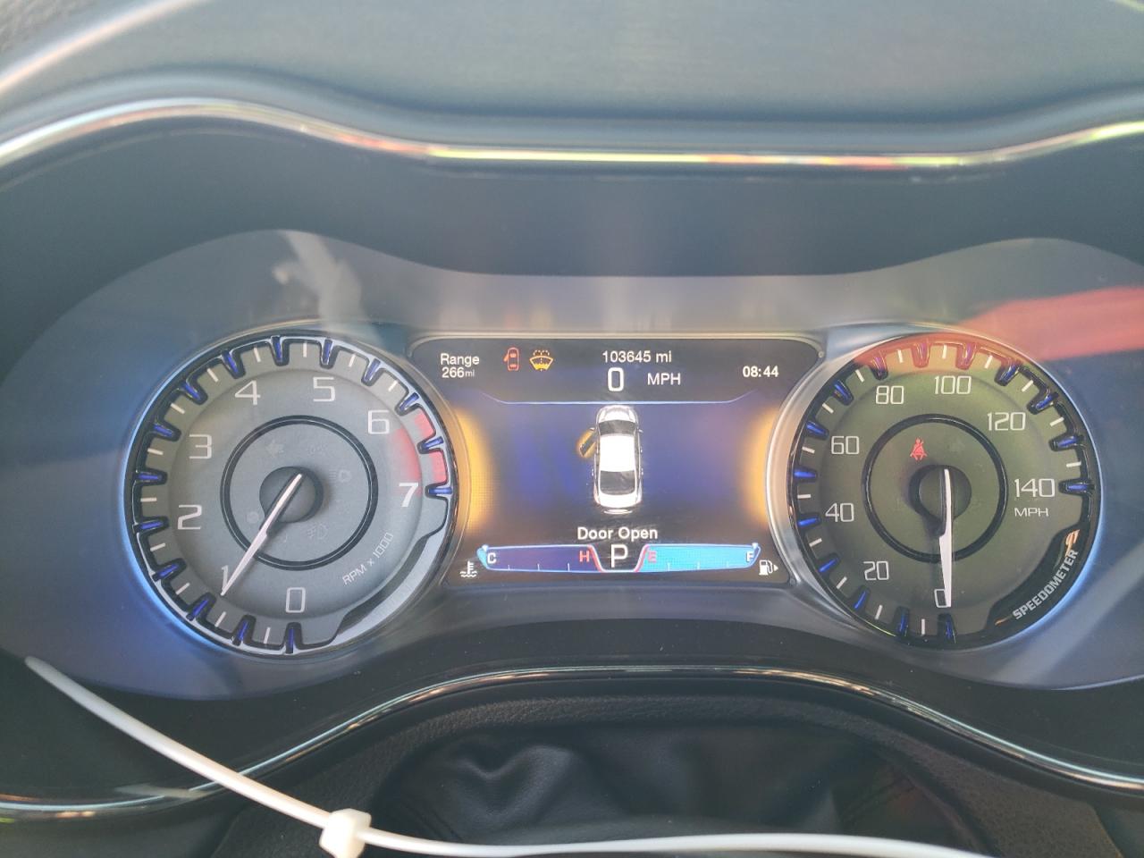 Chrysler 200 S Image 4