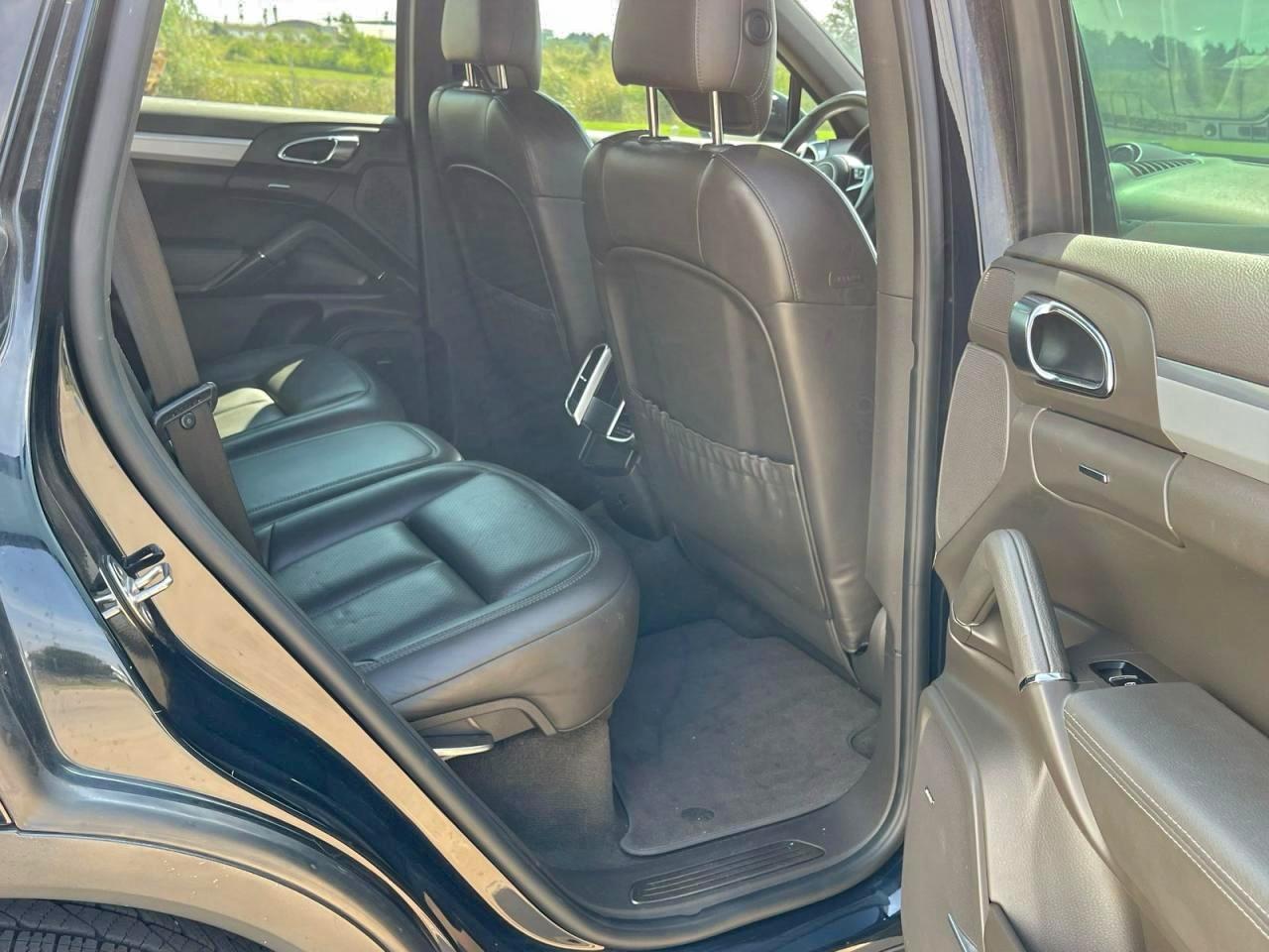 Porsche Cayenne Se Hybrid Image 6