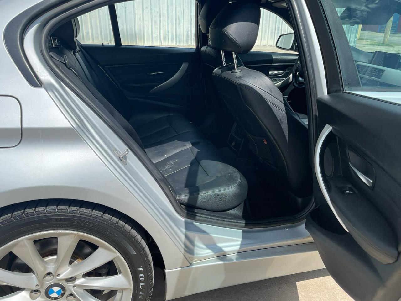 BMW 3 Series I Image 10