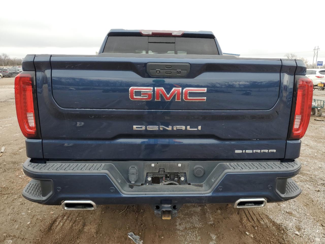 GMC Sierra Image 5