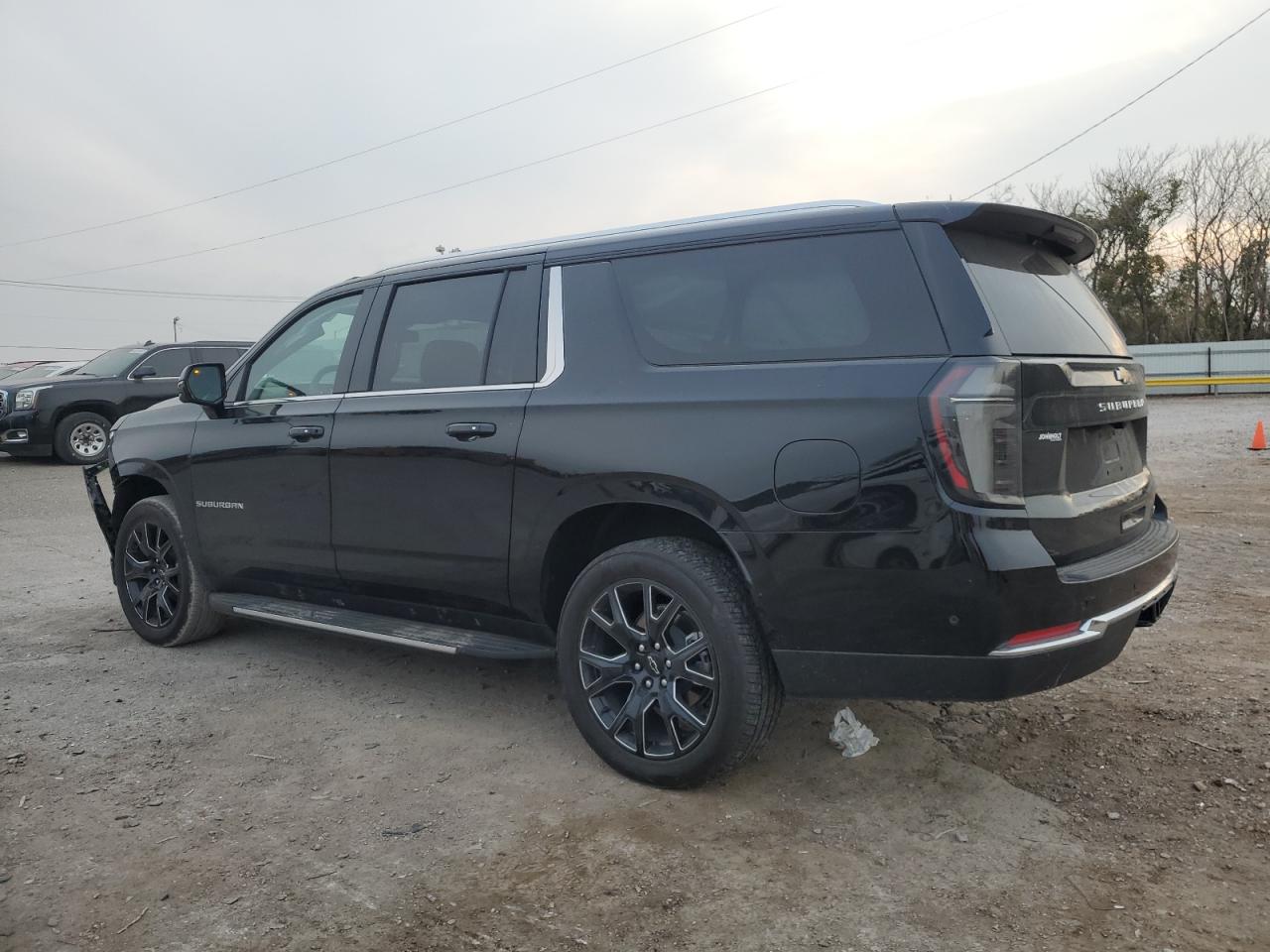 Chevrolet Suburban K1500 Lt Image 2