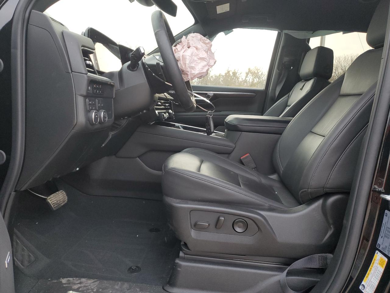 Chevrolet Suburban K1500 Lt Image 4