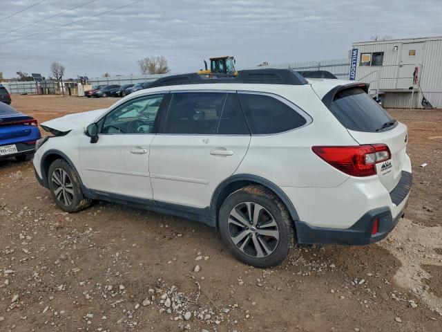 Subaru Outback 2.5i Limited Image 3