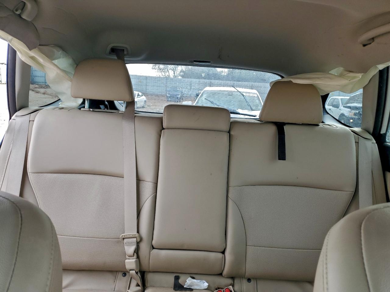 Subaru Outback 2.5i Limited Image 7