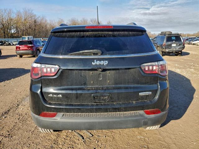 Jeep Compass Latitude Image 5