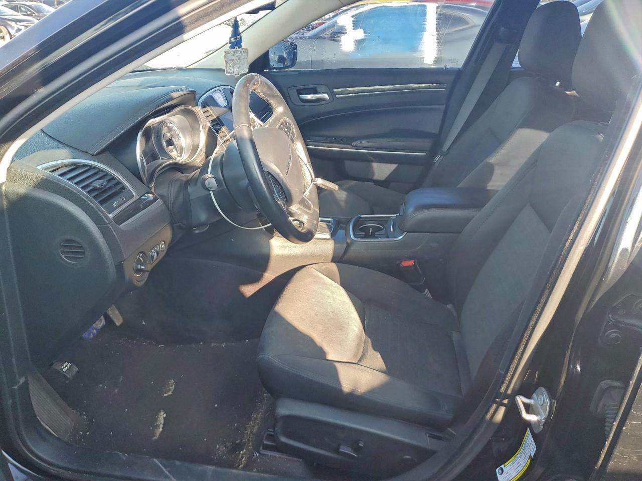 Chrysler 300 Touring Image 4