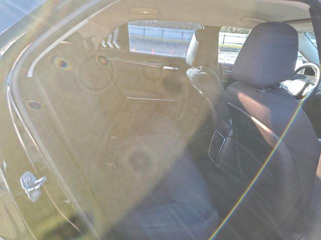 Chrysler 300 Touring Image 8