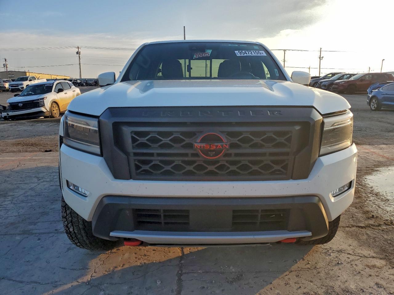 Nissan Frontier S Image 2