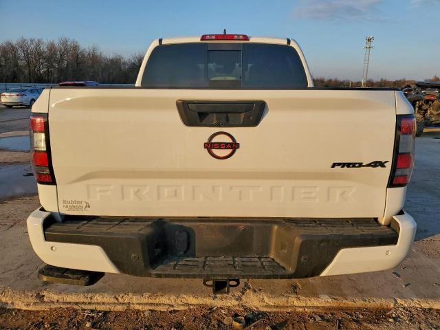 Nissan Frontier S Image 6