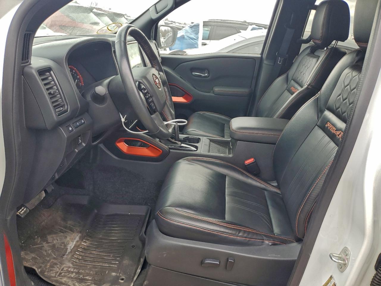 Nissan Frontier S Image 4