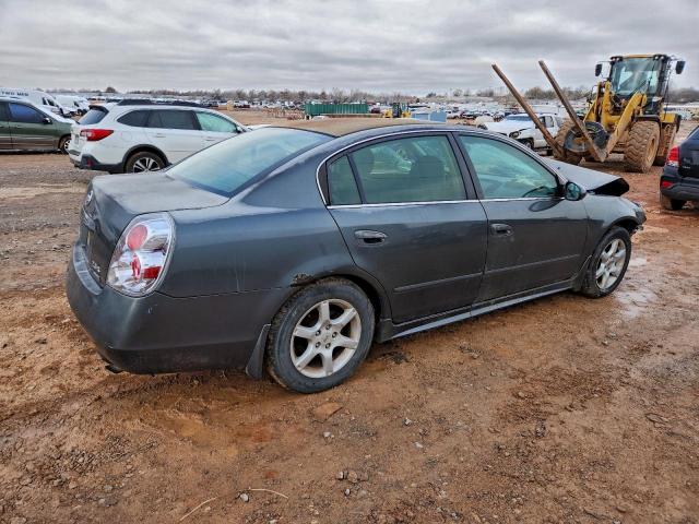 Nissan Altima S Image 8