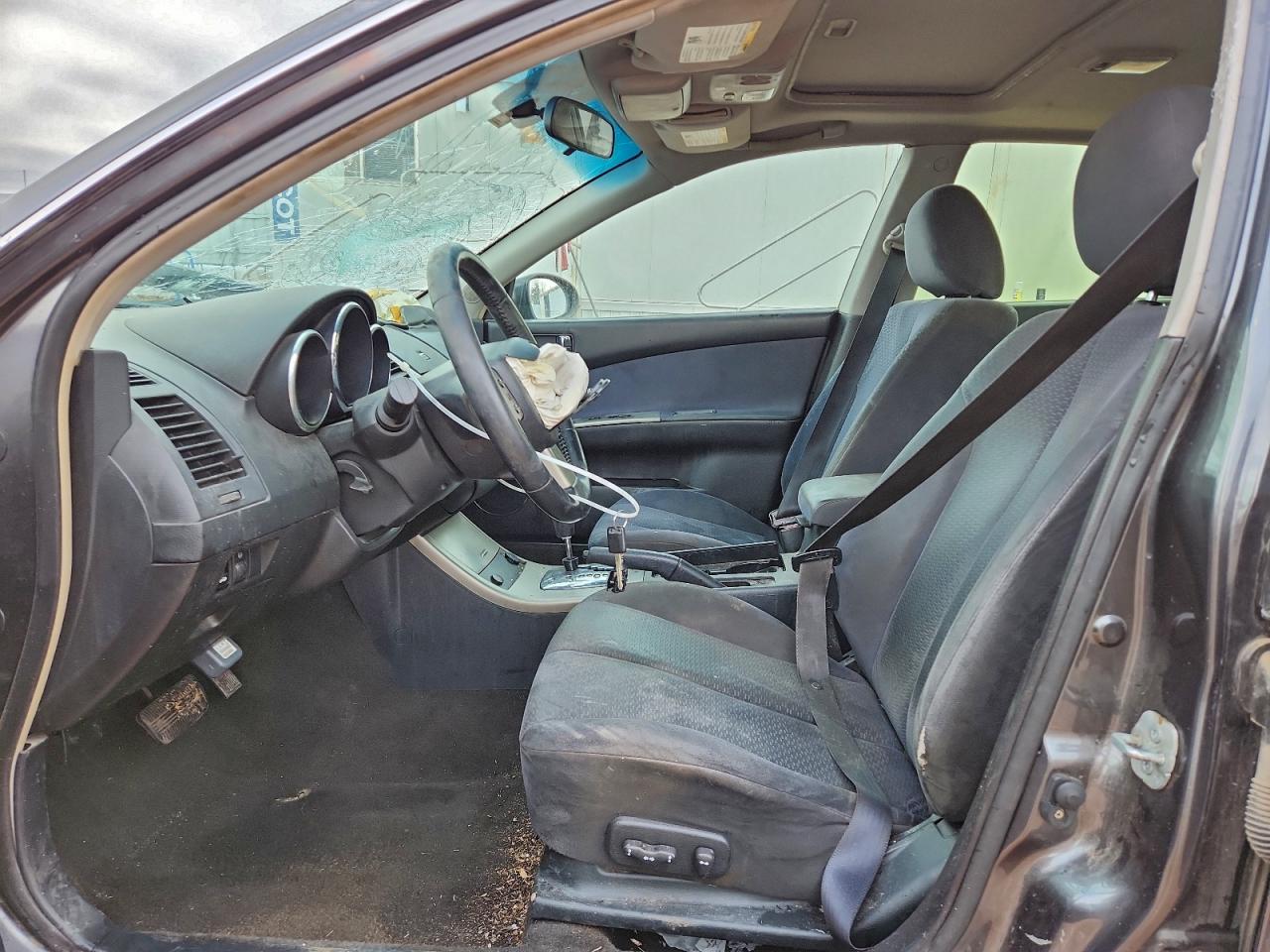 Nissan Altima S Image 4