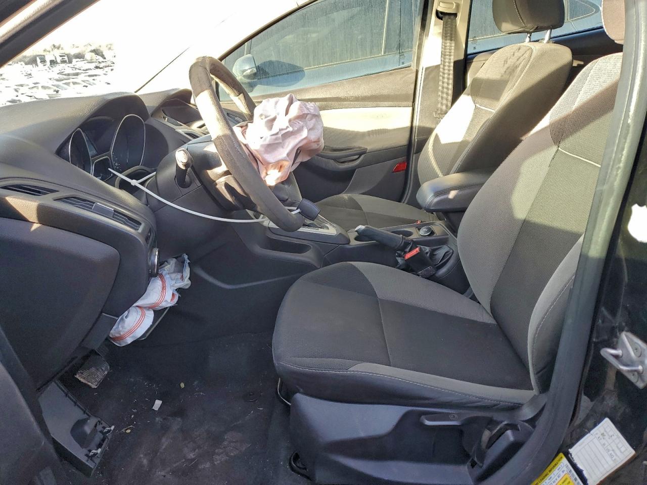 Ford Focus Se Image 6