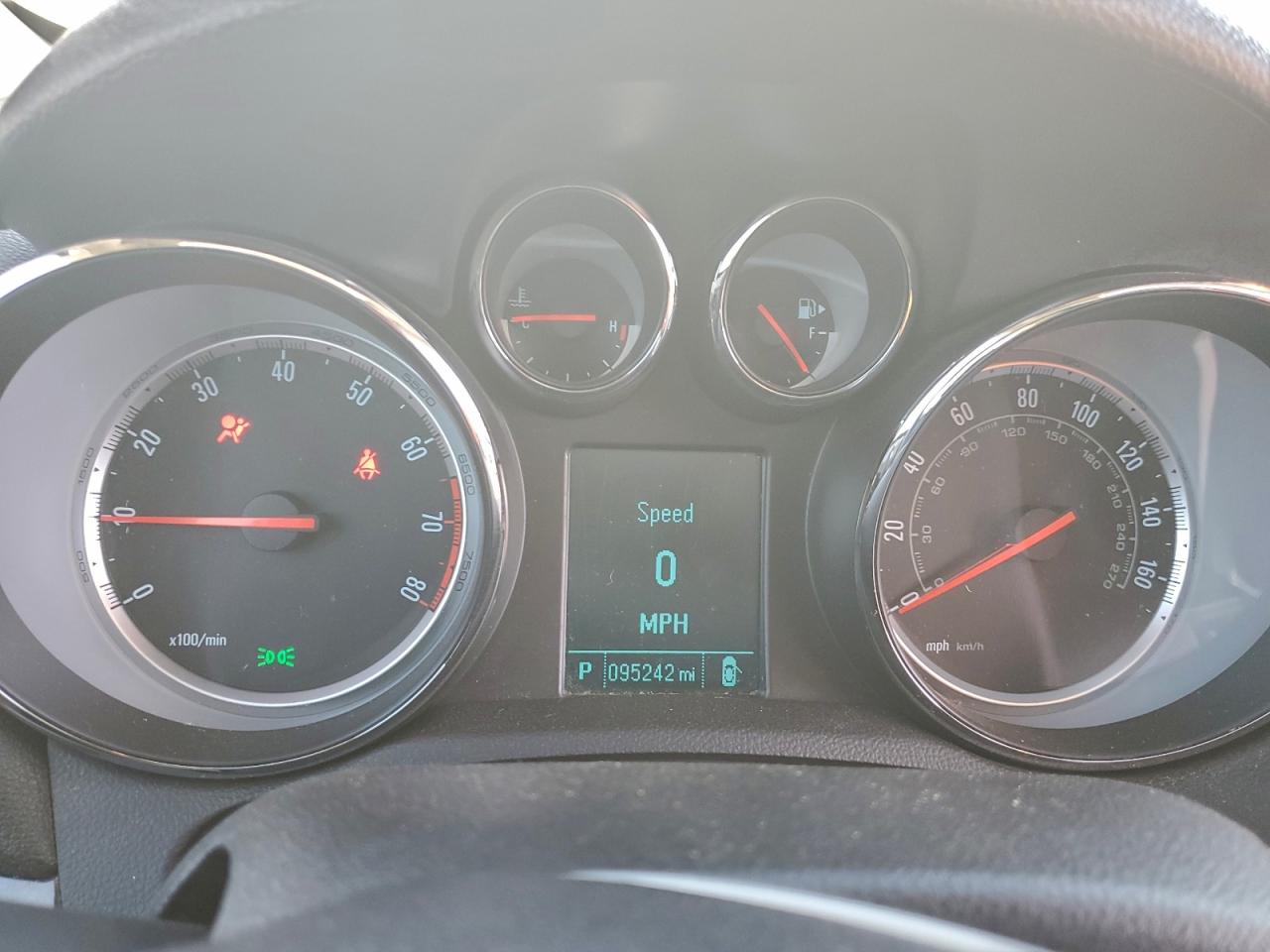 Buick Encore Convenience Image 9