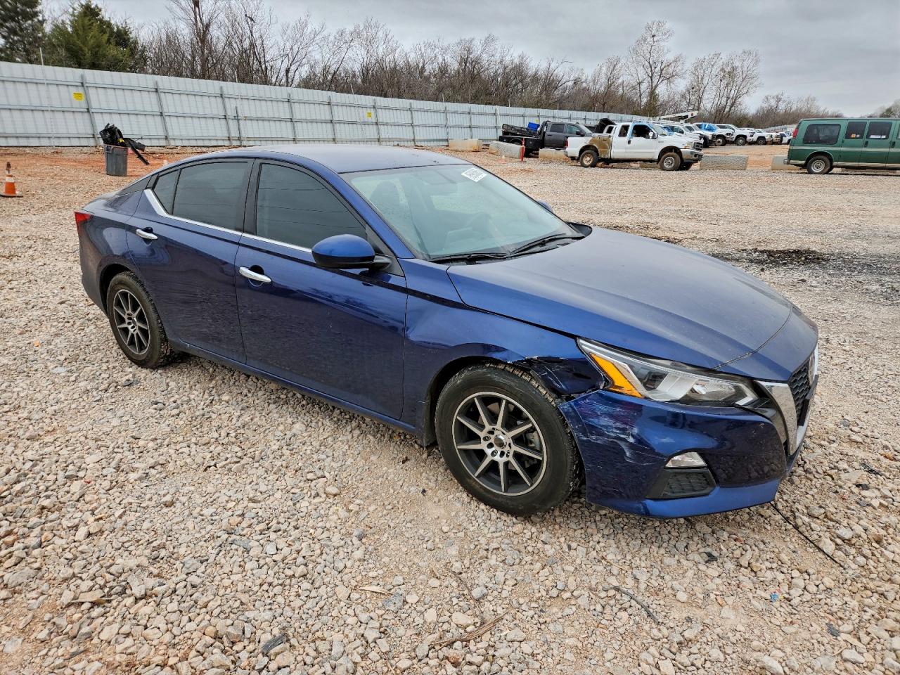 Nissan Altima S Image 4