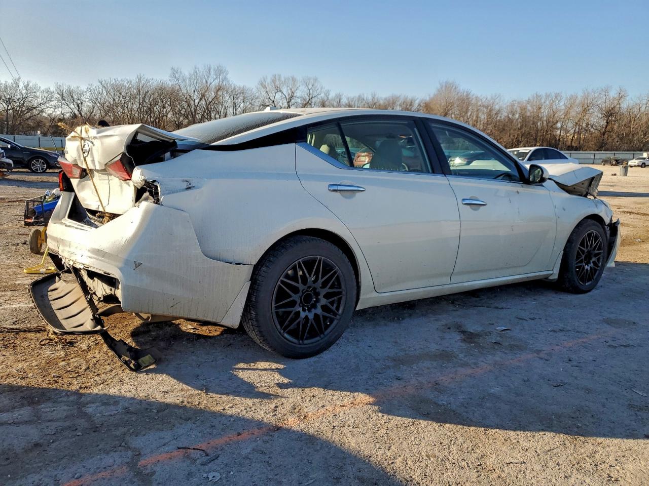 Nissan Altima S Image 3