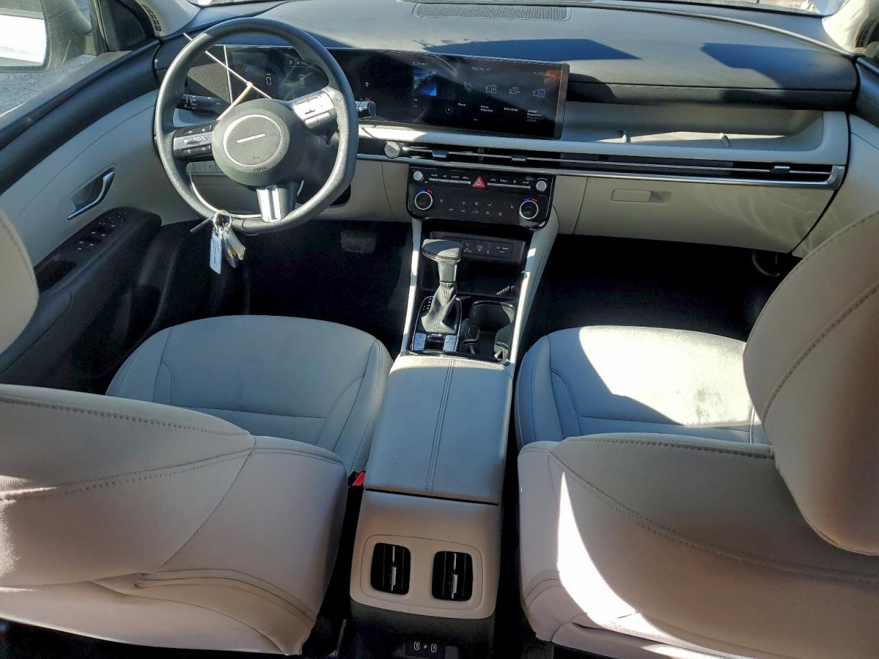 Hyundai TUCSON Sel Image 2