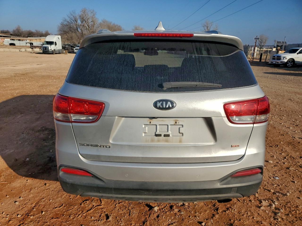 Kia Sorento Lx Image 3