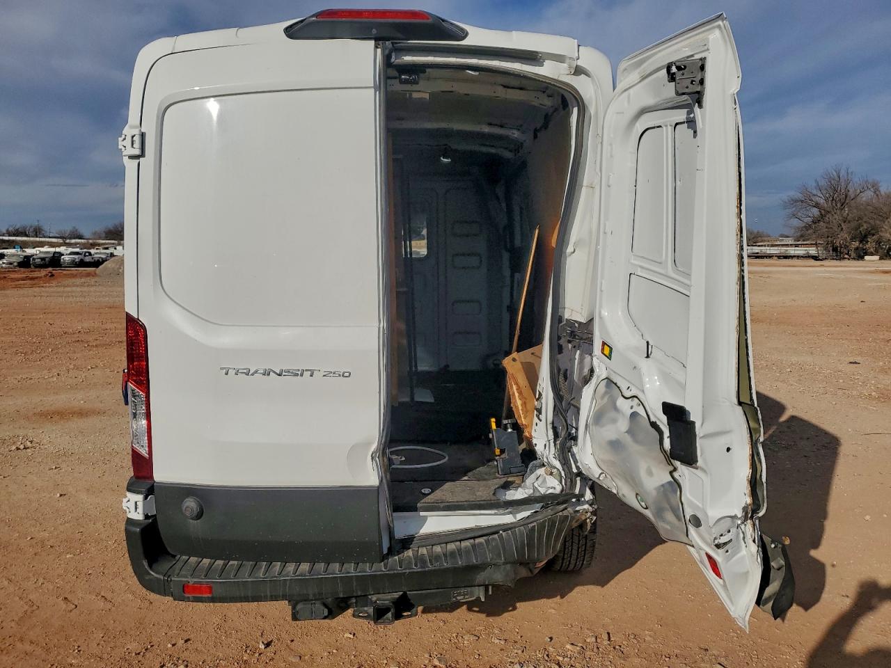 Ford Transit T-250 Image 2