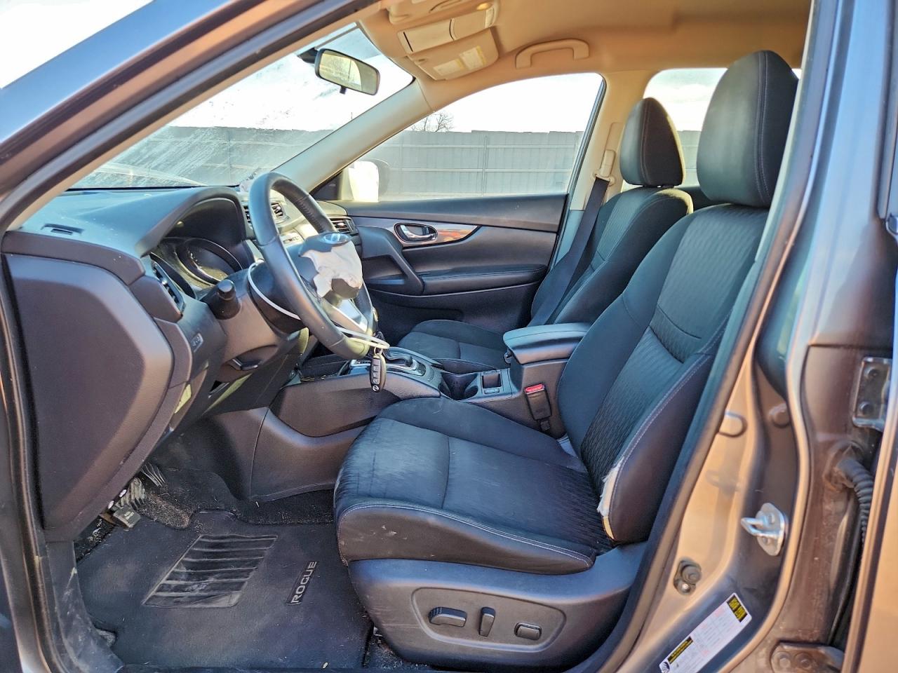 Nissan Rogue S Image 7