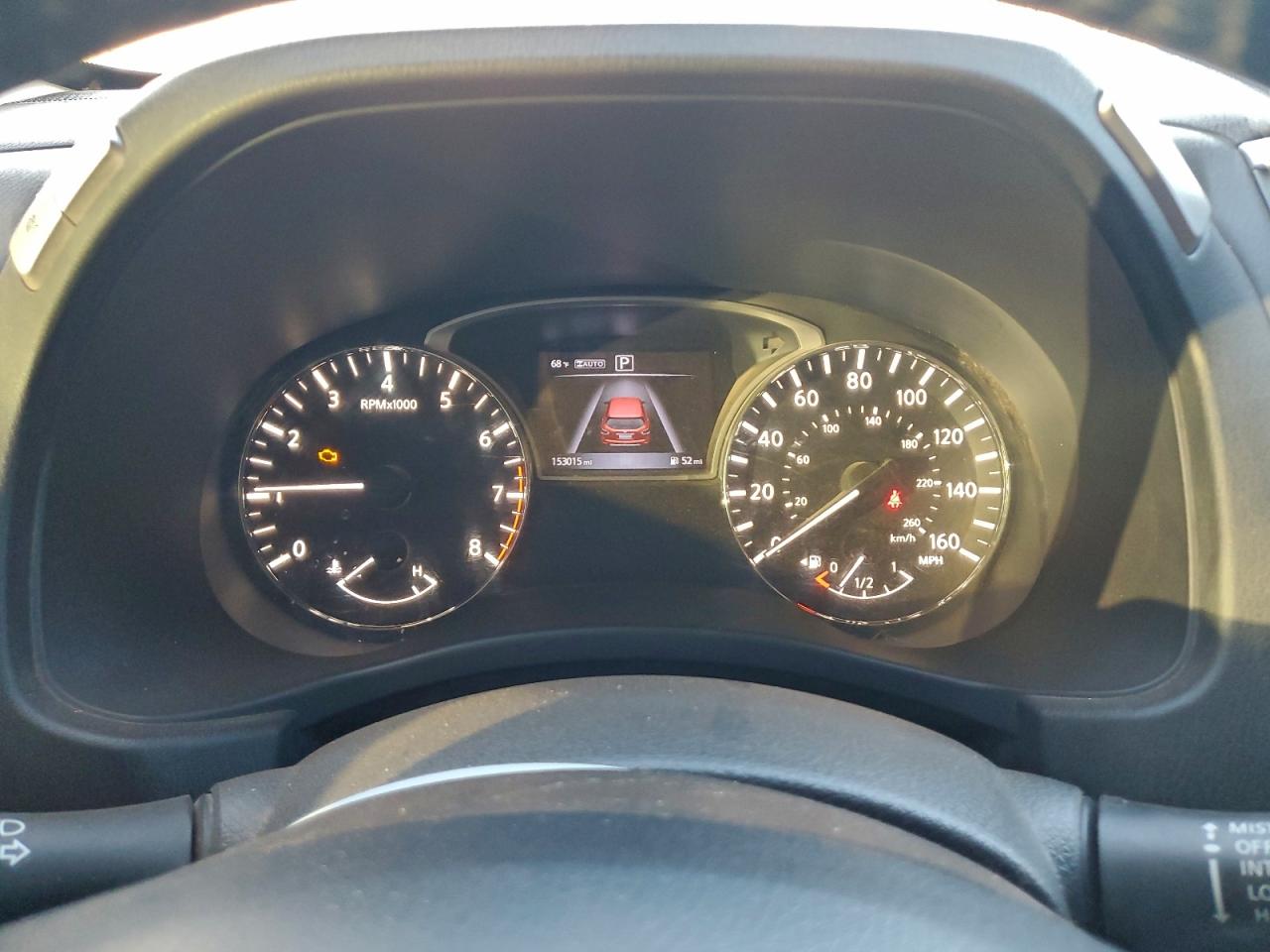 Nissan Pathfinder S Image 4